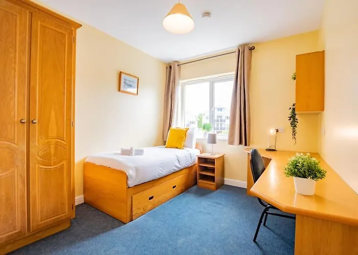 68 - Spacious & Budget Friendly By Shortstays Apartmán