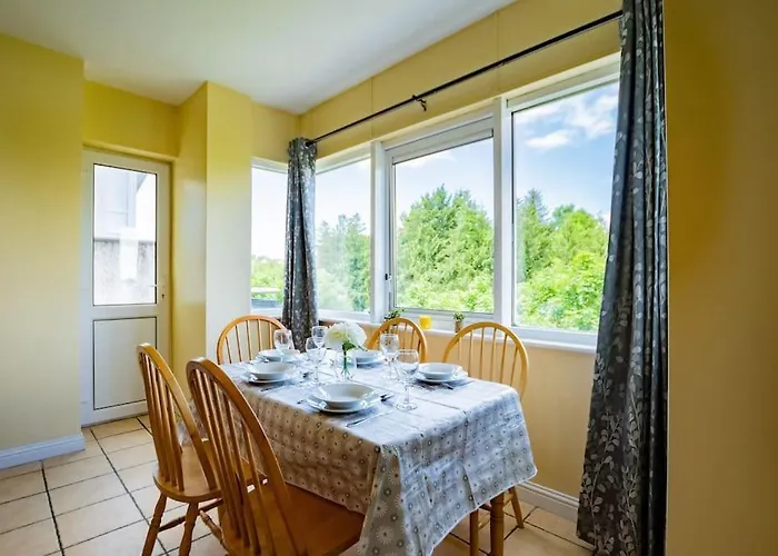 68 - Spacious & Budget Friendly By Shortstays Apartmán