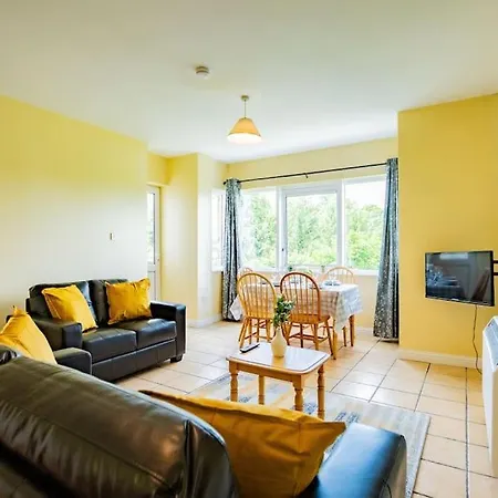 3 Bedroom With Wifi & Kitchen Apartmán
