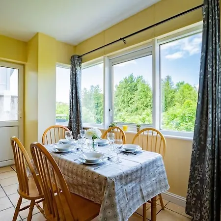 3 Bedroom With Wifi & Kitchen Appartamento