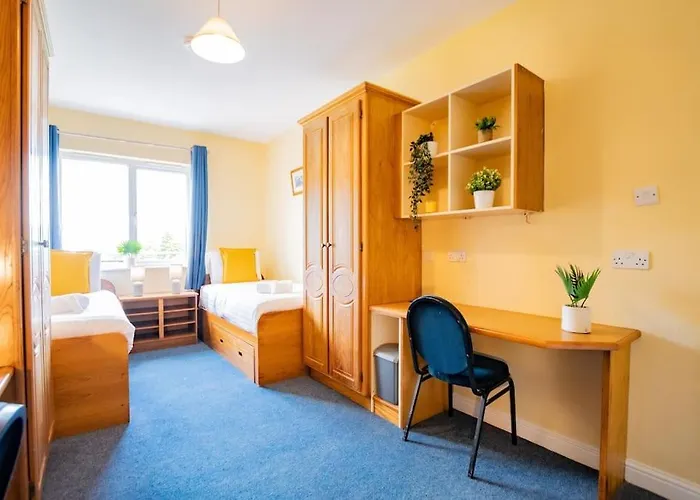 68 - Spacious & Budget Friendly By Shortstays Galway