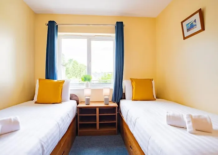 68 - Spacious & Budget Friendly By Shortstays * Galway